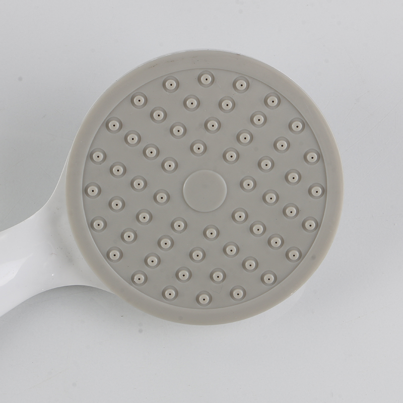 Hvordan fikserer man lav vandstrøm i aldrende plastbruserhoveder?